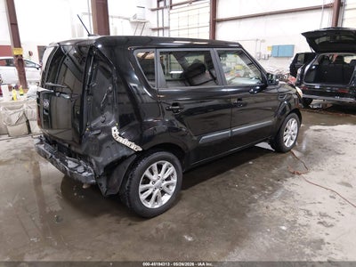 2013 KIA SOUL +