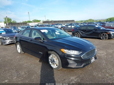 3FA6P0LU3KR222075 FORD FUSION HYBRID Photo 1
