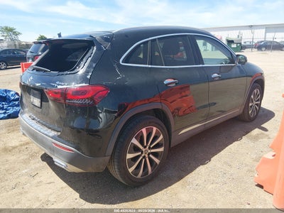 MERCEDES-BENZ GLA 250