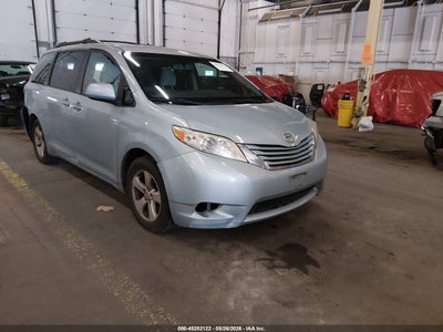 2017 TOYOTA SIENNA LE 8 PASSENGER