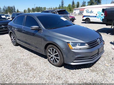 3VWDB7AJXHM310013 VOLKSWAGEN JETTA Photo 1