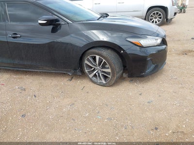 NISSAN MAXIMA