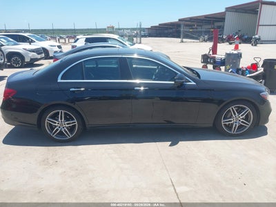MERCEDES-BENZ E 300