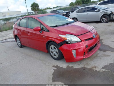 JTDKN3DU7C5458697 2012 Toyota Prius 1.8 Two red