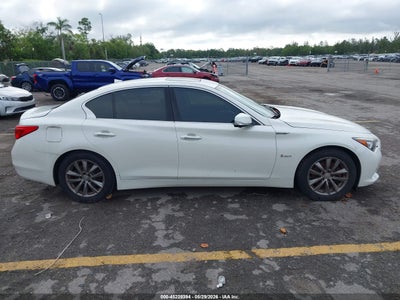 INFINITI Q50