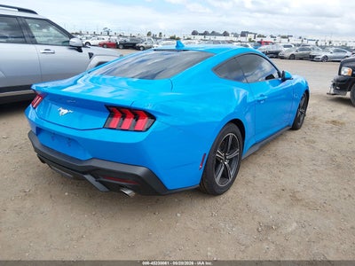FORD MUSTANG