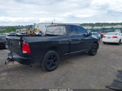 2017 RAM 1500 EXPRESS  4X4 6'4 BOX