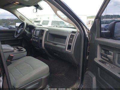 2017 RAM 1500 EXPRESS  4X4 6'4 BOX