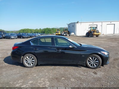 2016 INFINITI Q50 14