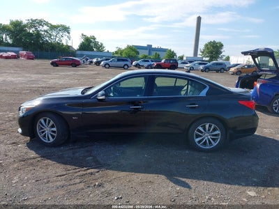 2016 INFINITI Q50 15