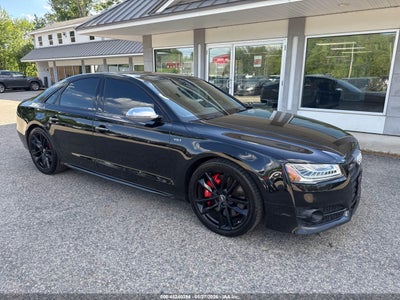 AUDI S8