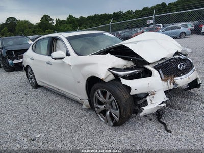 2019 Infiniti Q70L