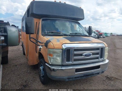 2009 Ford E-350 Cutaway