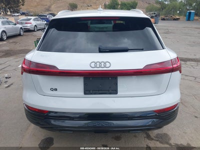 AUDI Q8 E-TRON
