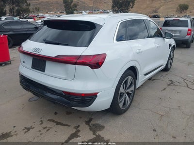 AUDI Q8 E-TRON