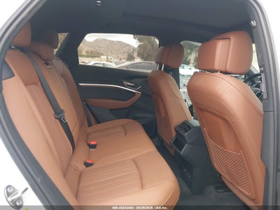 AUDI Q8 E-TRON