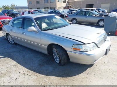 2003 Lincoln Town Car
