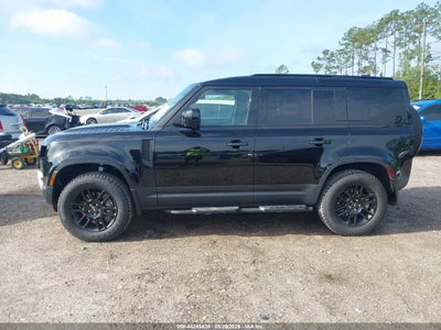 LAND ROVER DEFENDER