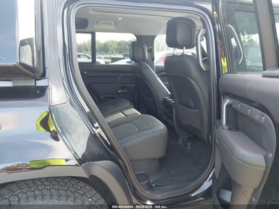 LAND ROVER DEFENDER
