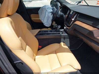2020 VOLVO XC60 5