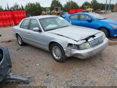 2000 Ford Crown Victoria