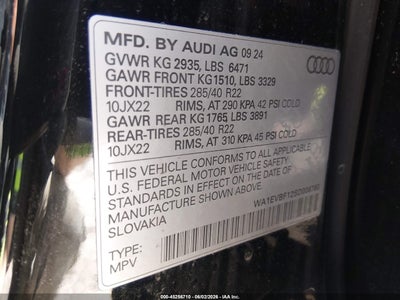 AUDI Q8
