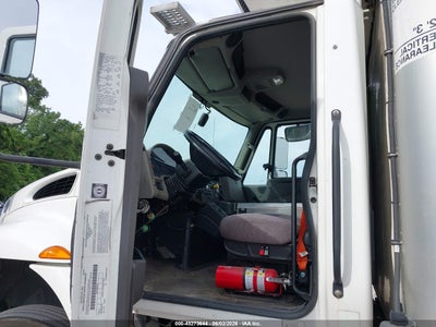 2019 INTERNATIONAL DURASTAR 4300 6