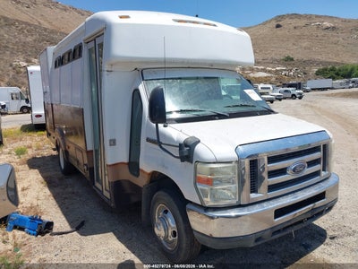 2011 Ford E-450 Cutaway