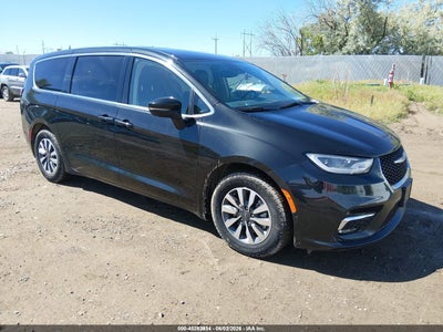 2023 Chrysler Pacifica Hybrid