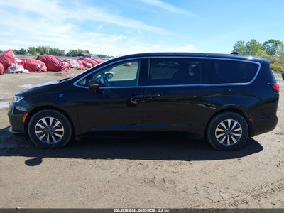 CHRYSLER PACIFICA HYBRID