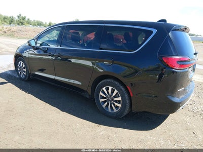 CHRYSLER PACIFICA HYBRID