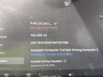 TESLA MODEL Y