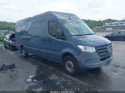 MERCEDES-BENZ SPRINTER 2500