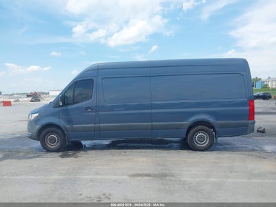 MERCEDES-BENZ SPRINTER 2500