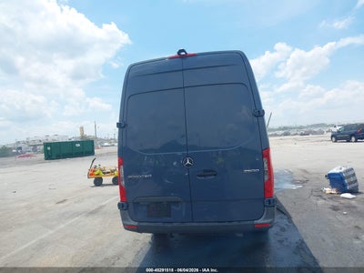 MERCEDES-BENZ SPRINTER 2500