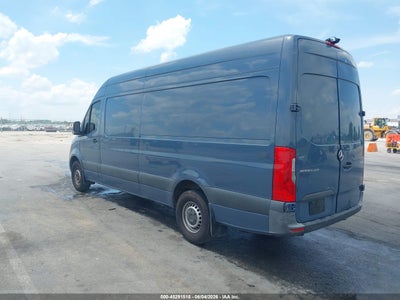 MERCEDES-BENZ SPRINTER 2500