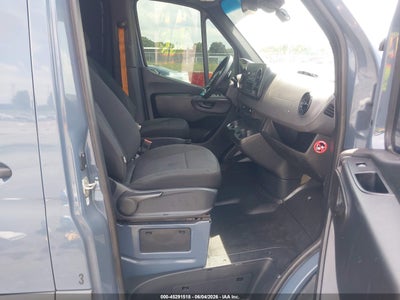 MERCEDES-BENZ SPRINTER 2500