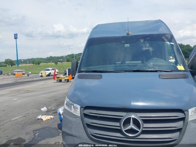 MERCEDES-BENZ SPRINTER 2500