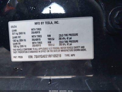 TESLA MODEL Y