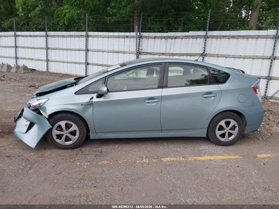 2015 TOYOTA PRIUS 14