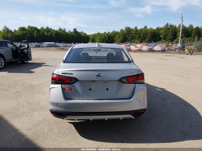 NISSAN VERSA