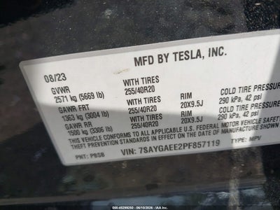 TESLA MODEL Y
