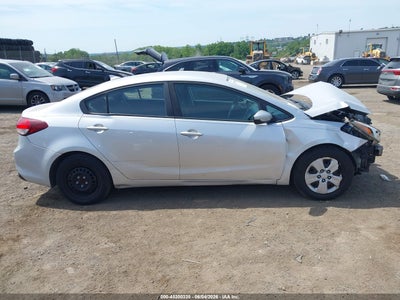 2017 KIA FORTE LX