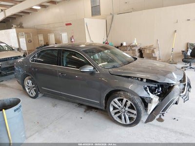 2017 VOLKSWAGEN PASSAT 14