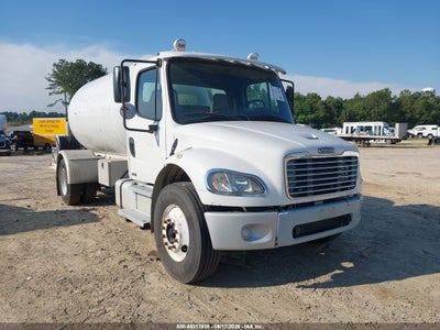 2004 Freightliner M2