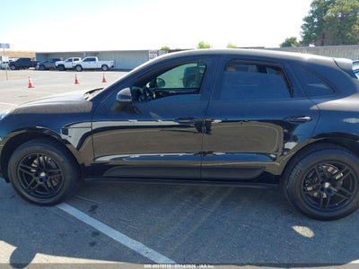 2018 PORSCHE MACAN 14