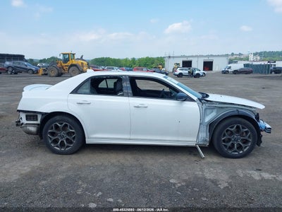 CHRYSLER 300
