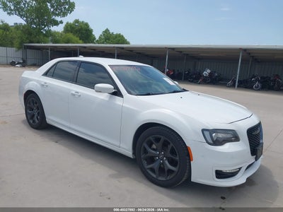 CHRYSLER 300