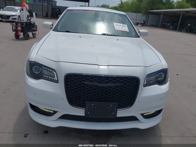 CHRYSLER 300