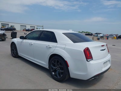 CHRYSLER 300